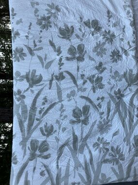 Kate Spade floral comforter Queen / King with two standard matching pillow cases
